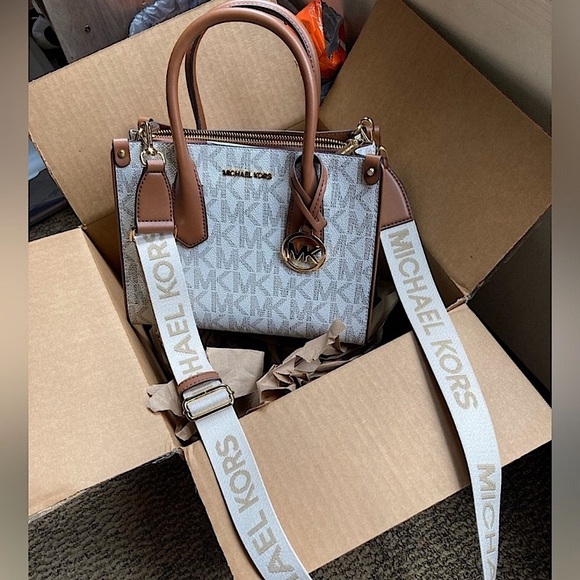 Michael Kors Logo Tote Satchel Bag - Picture 1 of 13